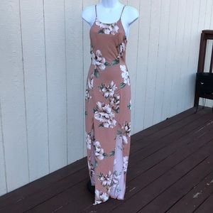 Lovely dress for any ocasión